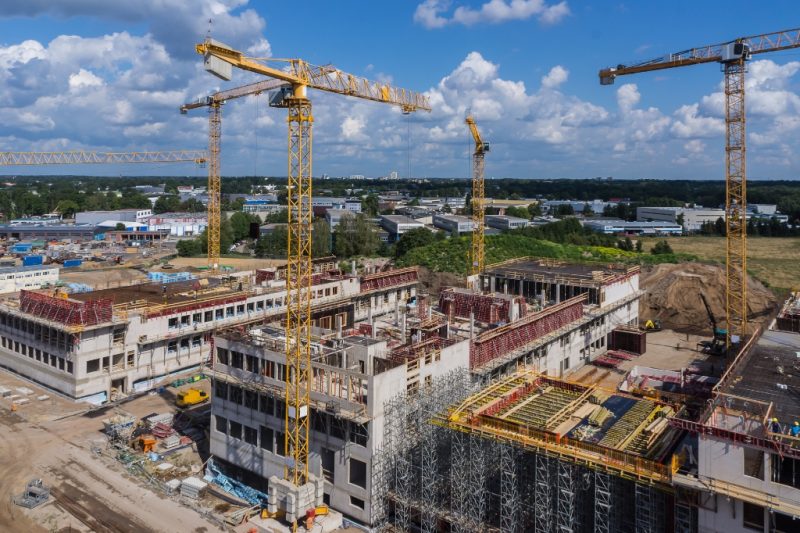 Commercial Construction Trends to Watch Out for in 2023: Insights from Global Reconstruction hero image