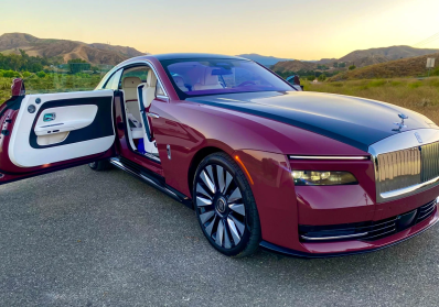 Rolls-Royce Spectre Rental in Miami: The Perfect Car for Art Basel and Private Luxury Travel blog image