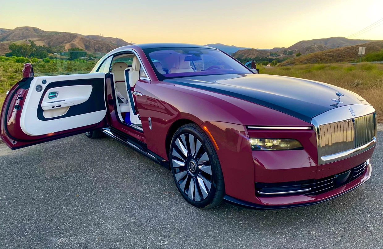Rolls-Royce Spectre Rental in Miami: The Perfect Car for Art Basel and Private Luxury Travel hero image